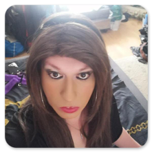 Erlebt reale Transensex Dates in Berlin mit Cat Deluxe, dem sexy Trans Girl.