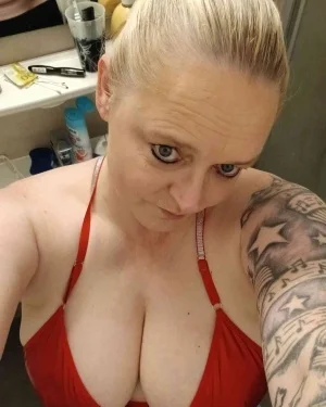 Heisse Hobbyhure sucht dich in Berlin für TG Dates.