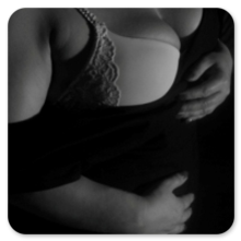 Entdecken Sie Erotischen Massagen in Oberhausen, bei Massagegirl Alexandra. Erleben Sie echte Entspannung und Berührungen für Ihr Wohlbefinden.