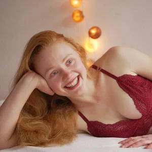 Echter Sex mit dem Amateurgirl Gingercat-Phine bei MDH.