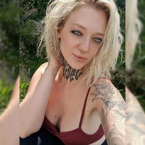 Valery_Venom - heisses Amateurgirl vor der Sexcam bei My Dirty Hobby