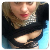 Callgirl Angie aus Mannheim ist die perfekte Begleiterin für unvergessliche Sextreffen, die sowohl Stil als auch Leidenschaft vereinen