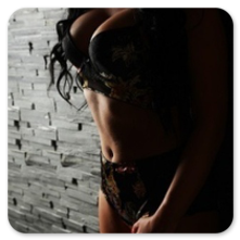 Unsere Prive Escorts sind nicht nur wunderschön, sondern auch charmant und diskret.