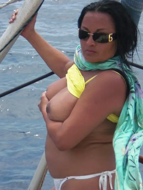 Lana ist eine Escort Lady in Frankfurt, die Ihnen Momente der Leidenschaft und Sinnlichkeit bietet.